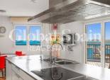Venta - APARTAMENTO -
TORREVIEJA - Paseo maritimo