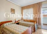 Wederverkoop - APPARTEMENT -
TORREVIEJA - Torrevieja