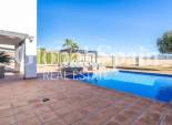 Wiederverkauf - VILLA -
El Valle Golf Resort - Inland