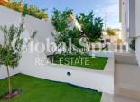 Wiederverkauf - VILLA -
TORREVIEJA - Costa Blanca