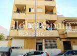 Wederverkoop - APPARTEMENT -
TORREVIEJA - CENTRO CASCO URBANO