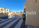 Resale - VILLA -
ORIHUELA COSTA - VILLAMARTÍN