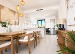 Nueva construcción  - CASA -
BAÑOS Y MENDIGO - Altaona Golf