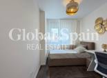 Wederverkoop - APPARTEMENT -
TORREVIEJA - Torrevieja