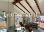 Wiederverkauf - VILLA -
VILLAMARTÍN - Costa Blanca
