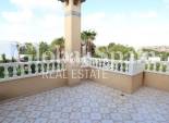 Odsprzedaż - WILLA  -
ORIHUELA COSTA - 