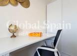 Wederverkoop - APPARTEMENT -
TORREVIEJA - Torrevieja