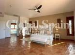Wiederverkauf - VILLA -
CAMPOAMOR - Costa Blanca