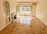 Revente - APPARTEMENT -
TORREVIEJA - Center