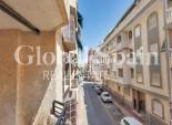 Wiederverkauf - WOHNUNG -
TORREVIEJA - Playa de los Locos