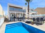 Revente - VILLA -
PILAR DE LA HORADADA - Costa Blanca