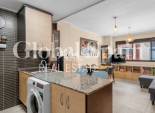 Revente - APPARTEMENT -
ALICANTE - CAROLINAS