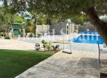 Resale - VILLA -
CREVILLENTE