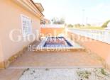 Odsprzedaż - WILLA  -
TORREVIEJA - 