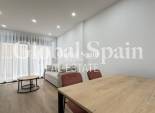 Wederverkoop - APPARTEMENT -
TORREVIEJA - Estacion de autobuses