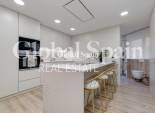 Wiederverkauf - WOHNUNG -
TORREVIEJA - Playa del Cura