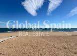 Resale - HOUSE -
TORREVIEJA - La Mata
