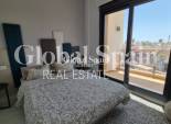 Odsprzedaż - WILLA  -
TORREVIEJA - 