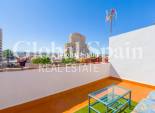 Resale - HOUSE -
TORREVIEJA - Nueva Torrevieja
