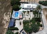 Resale - VILLA -
CREVILLENTE