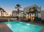 Wederverkoop - VILLA -
TORREVIEJA - Costa Blanca