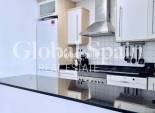 Venta - VILLA -
MAR MENOR GOLF RESORT - Inland